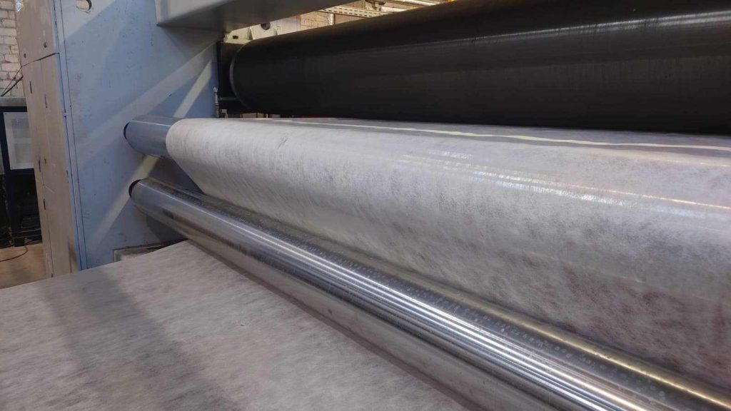 Spunbond vs meltblown: choosing the right nonwoven structure — LitFiber technical insight
